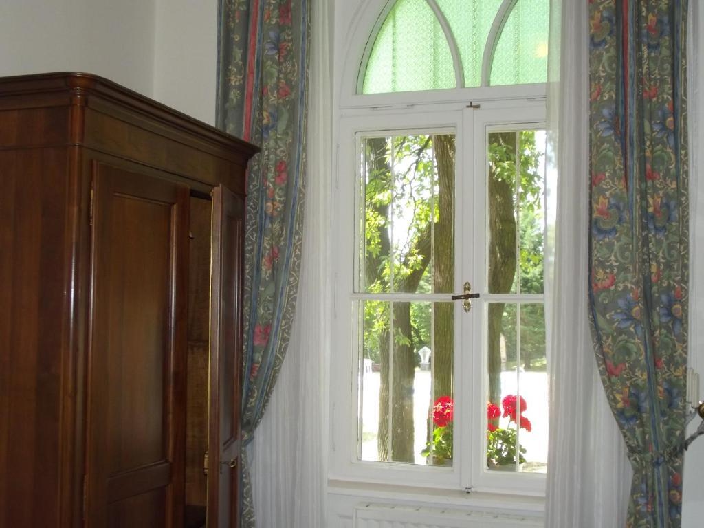Sir David Balaton Castle Apartmanok Balatonszepezd Habitación foto